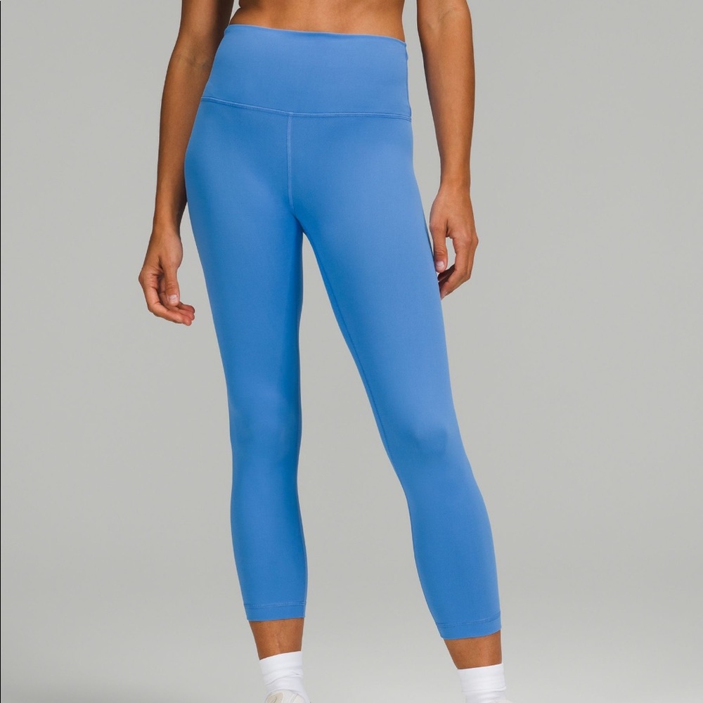 Lululemon NWT Wunder Train Crop 23” Size 6 Blue Nile